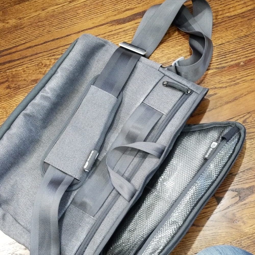 Booq Python Catch Camera Messenger Bag - image 7